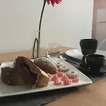 Raya 28 バーリ