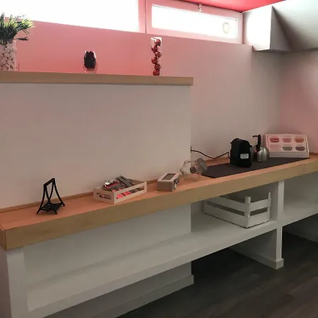 Raya 28 Bed & Breakfast