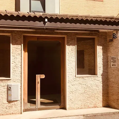 Bed & Breakfast Raya 28