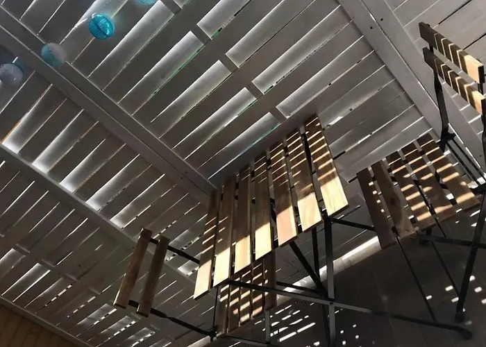 Raya 28 Bed & Breakfast