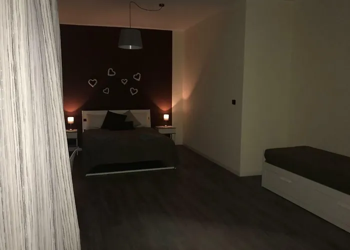 Bed & Breakfast Raya 28